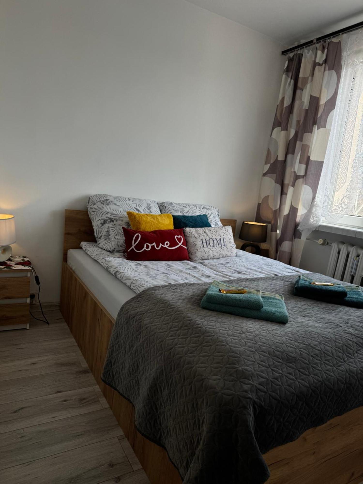 Apartament -Jak W Domu- Czeladz 60M2 Centrum Katowic 10Km المظهر الخارجي الصورة
